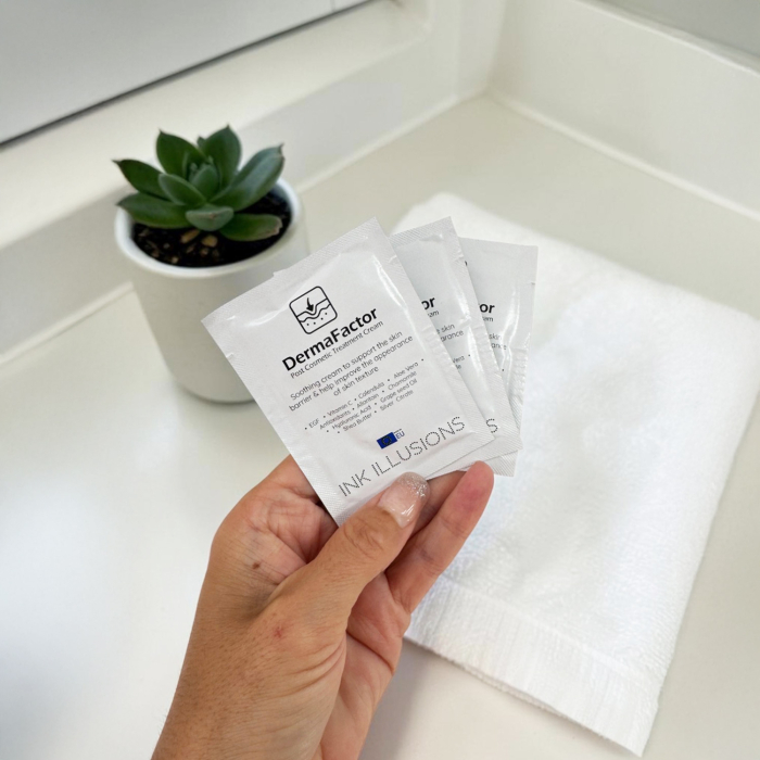 DermaFactor Aftercare - Bustine da 5 ml