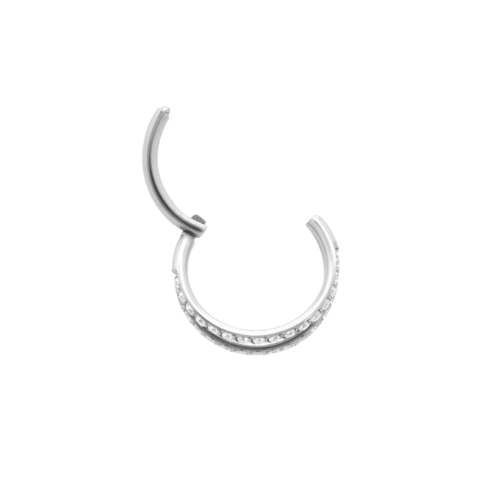 Anello con clicker a doppio cerchio con finti gioielli in titanio Tilum